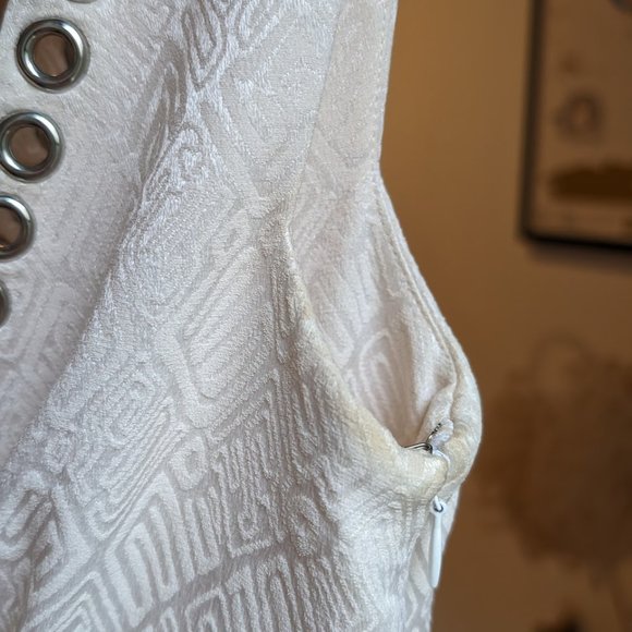 CATHERINE MALANDRINO White 100% Silk Grommet V Neck Cocktail Dress Size 4 - Picture 14 of 16